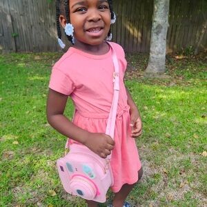 Oh Snap Instant Camera Handbag 💮 - Pretty Pink
Girls handbag